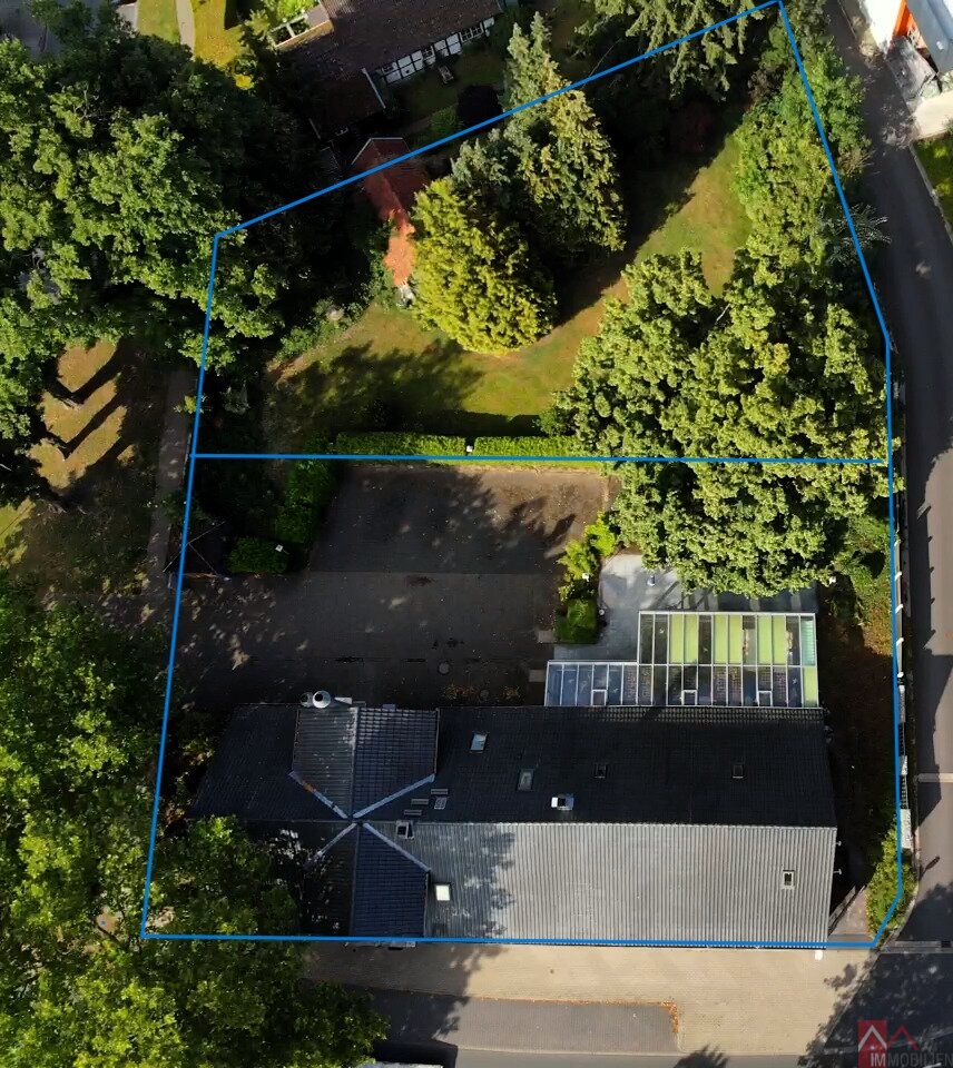 Wohn- und Geschäftshaus mit zusätzlichem Baugrundstück