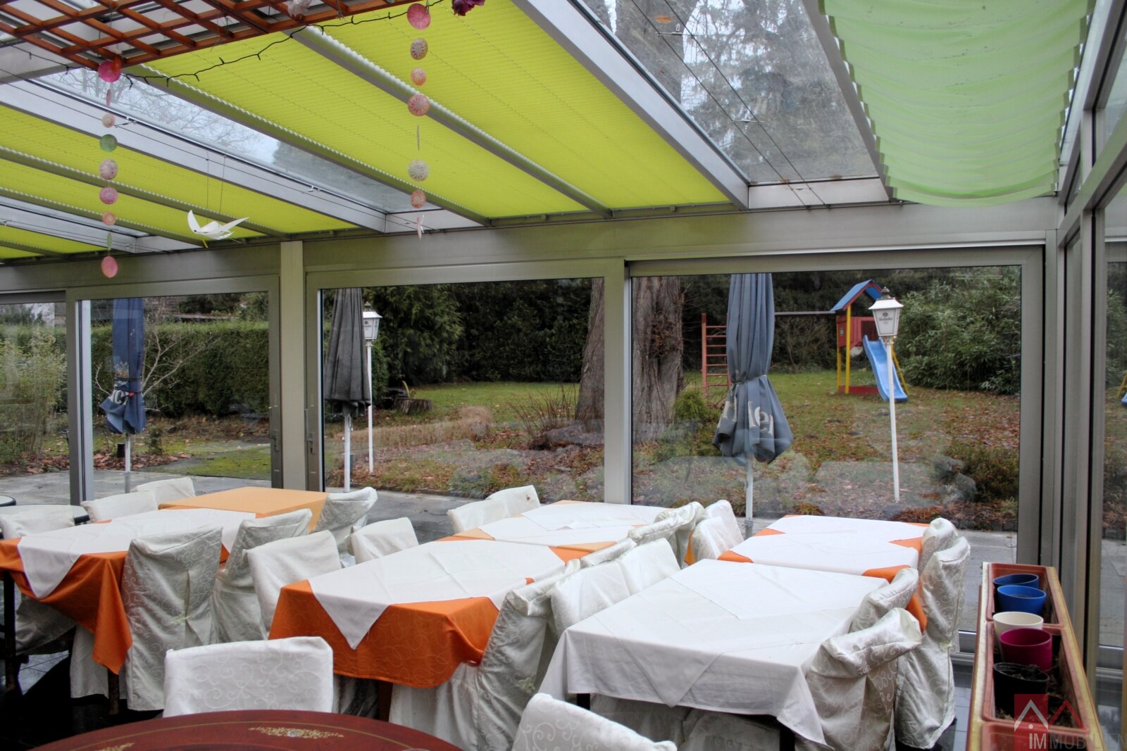 Wintergarten mit Gartenblick Wintergarten mit Gartenblick