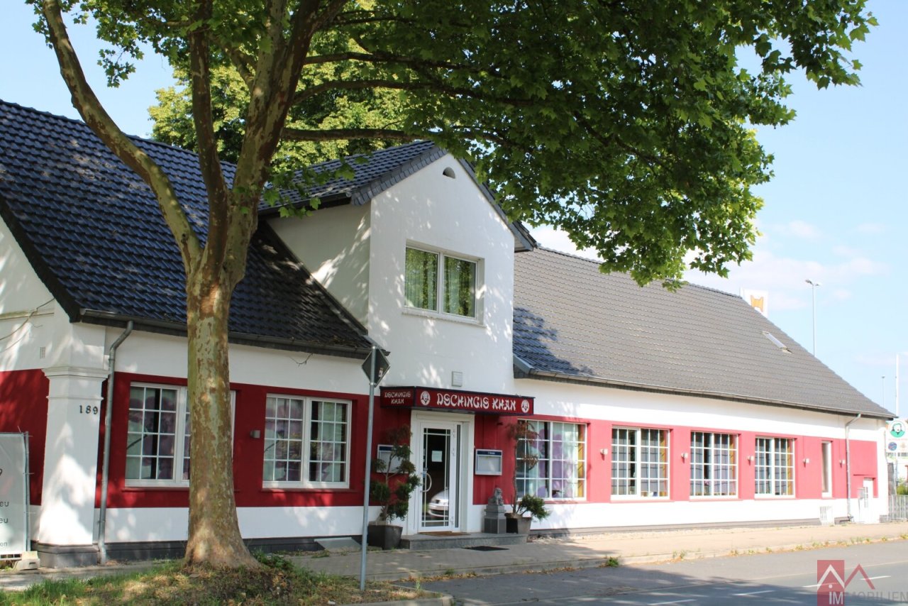 Straßenansicht Straßenansicht